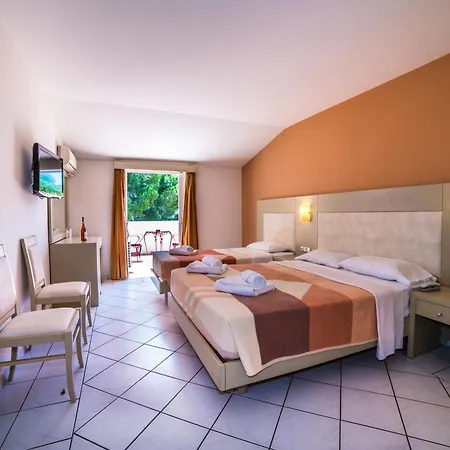 Hotel Porto Koukla 3*