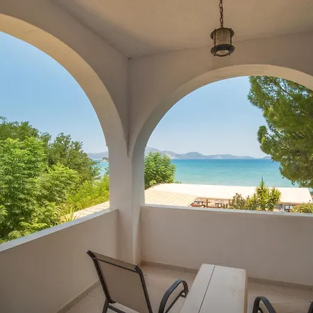 Porto Koukla Hotel