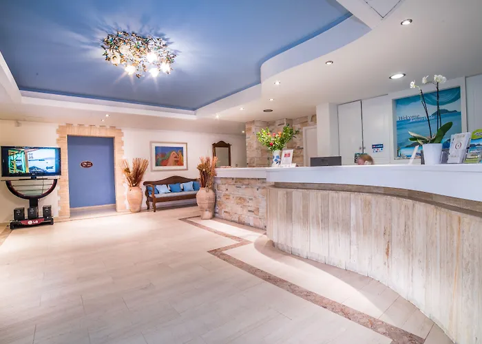 Hotel Porto Koukla 3*