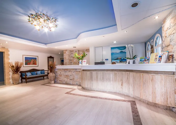Porto Koukla Hotel