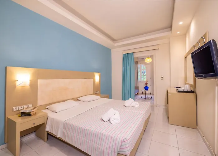 Porto Koukla Hotel