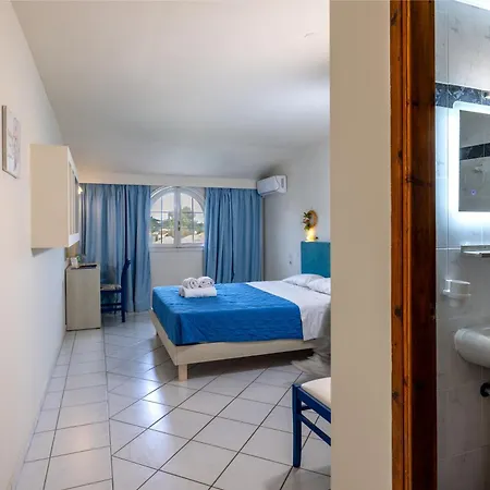 Hotel Porto Koukla 3*