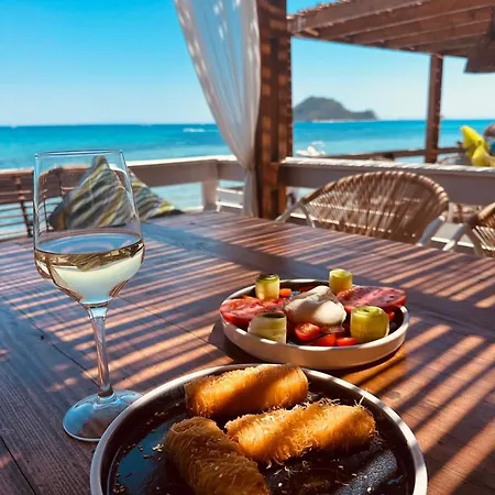 Porto Koukla Hotel