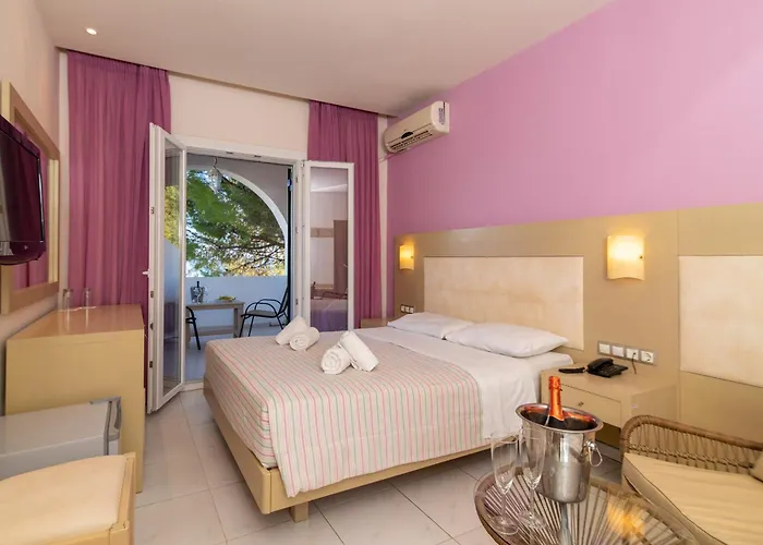 Hotell Porto Koukla 3*