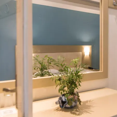 מלון Porto Koukla 3*