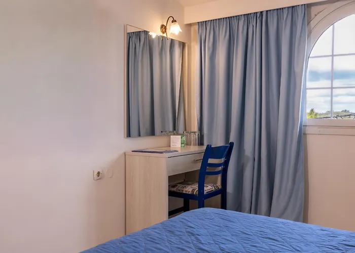 Отель Porto Koukla